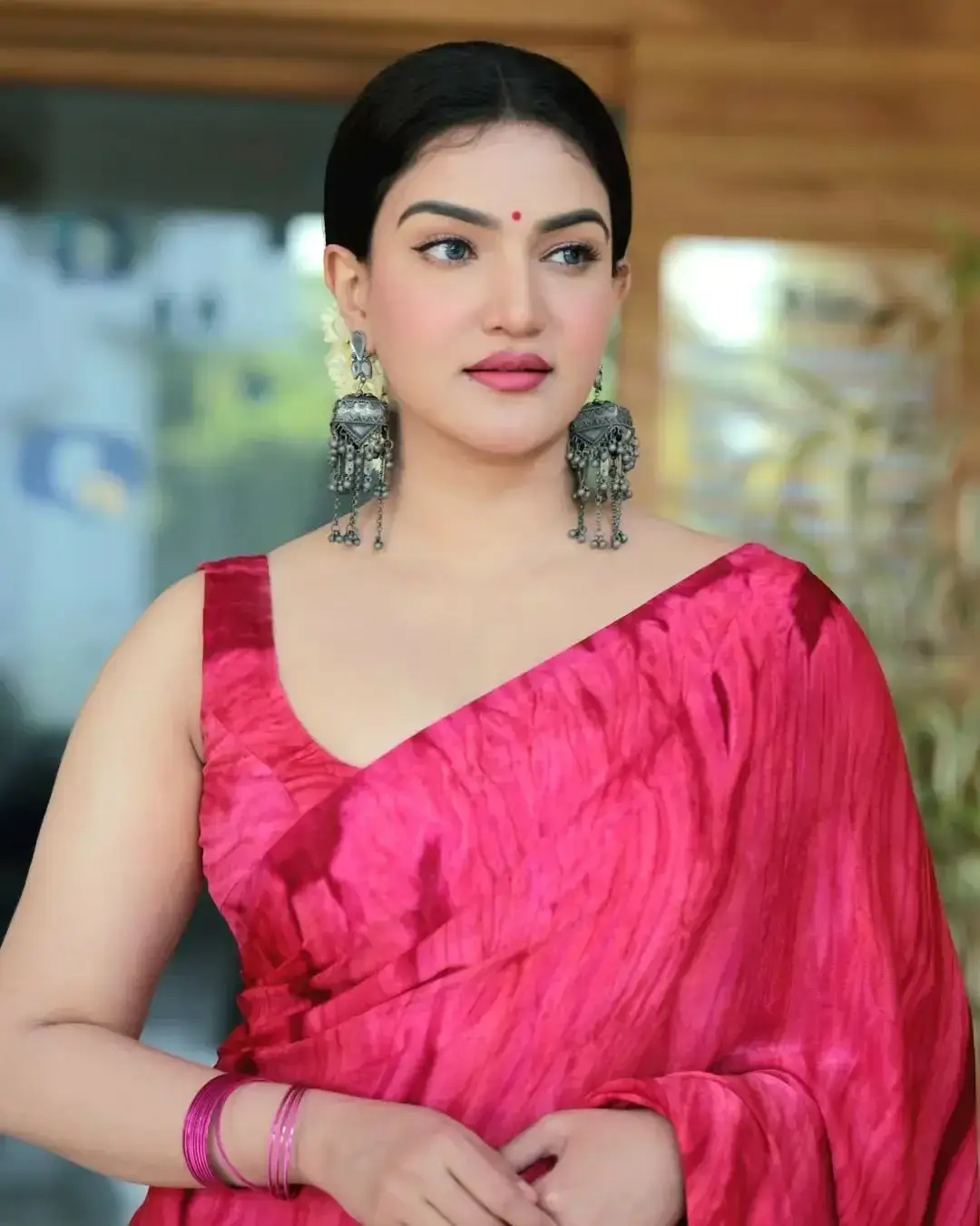 TRADITIONAL MALAYALAM ACTRESS HONEY ROSE IN RED SAREE 13